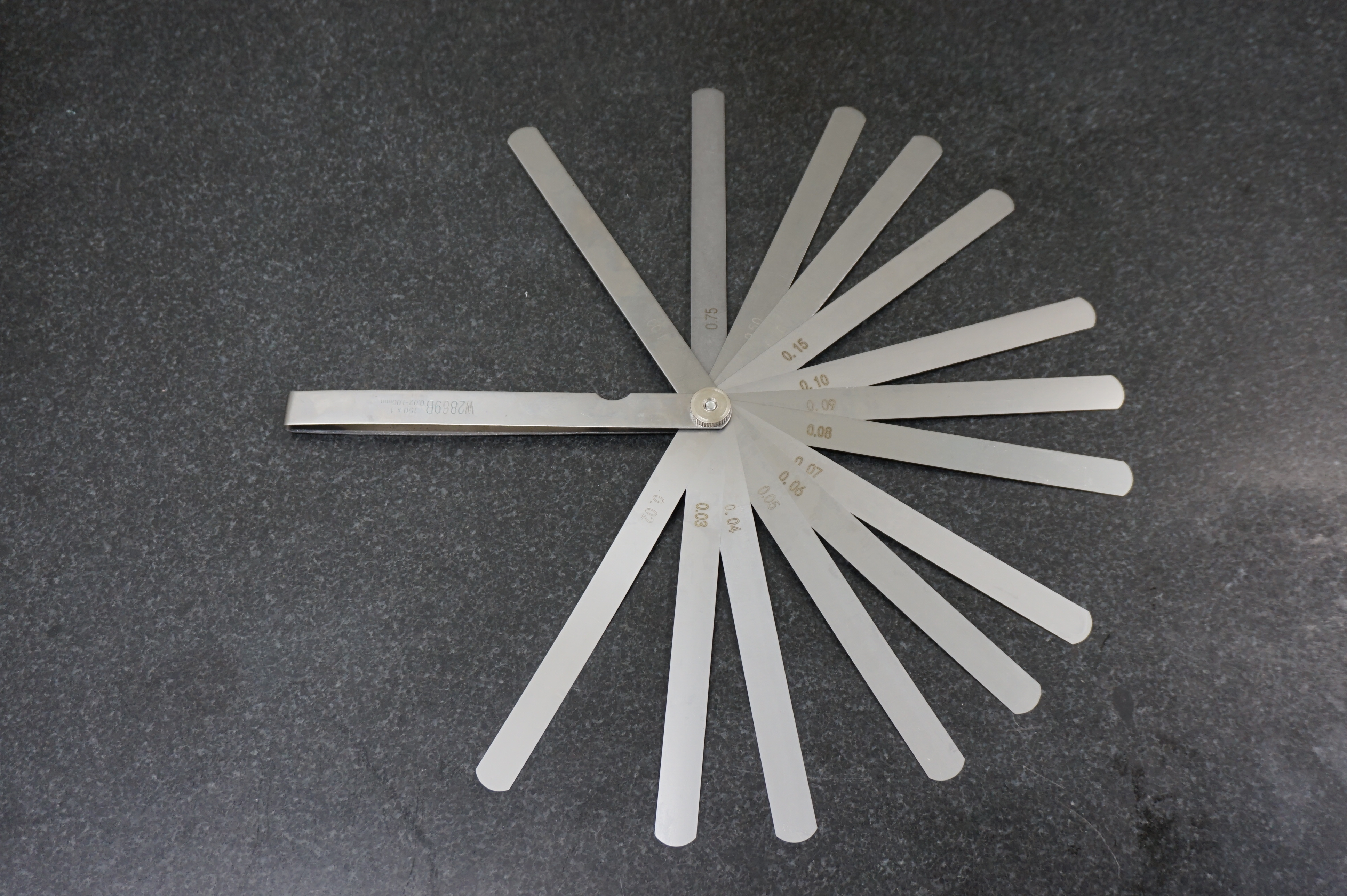 シックネスゲージ